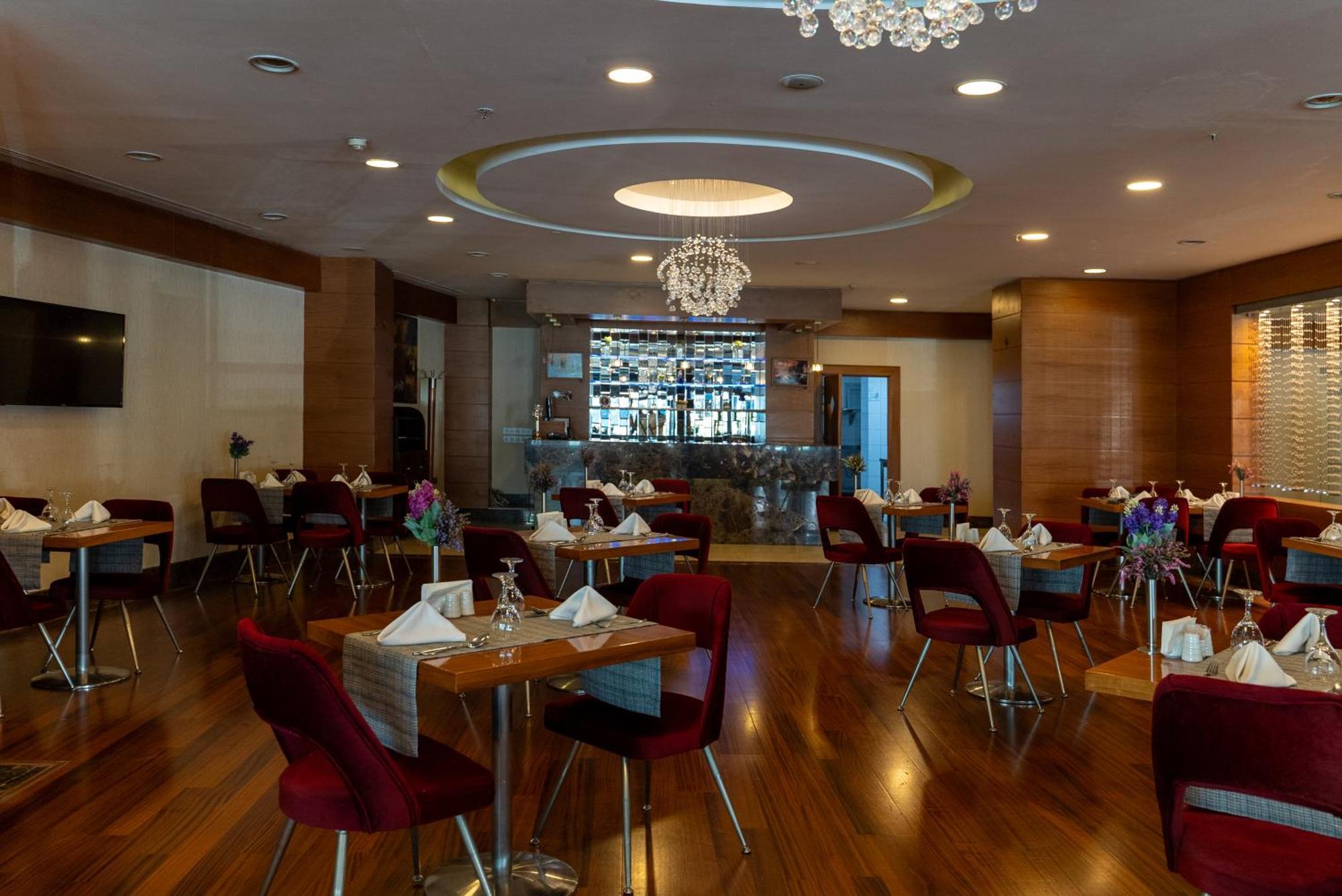 Ankara Plaza Hotel Екстериор снимка